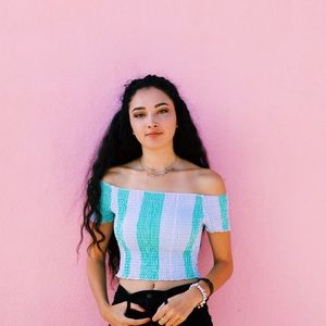 Off the shoulder Ribbed crop top